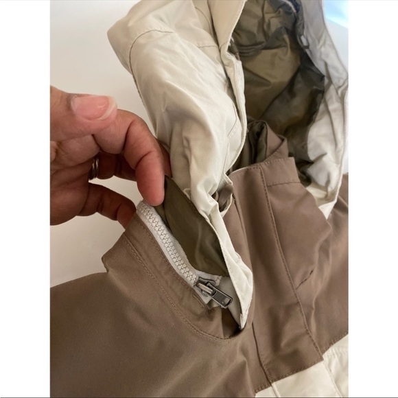 The North Face Colorblock Hooded Zip Up Jacket - Picture 7 of 11